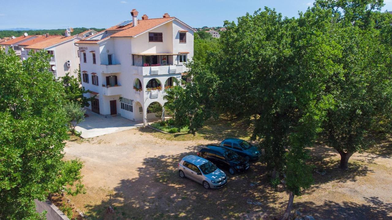 Apartman Mihael Malinska Bagian luar foto