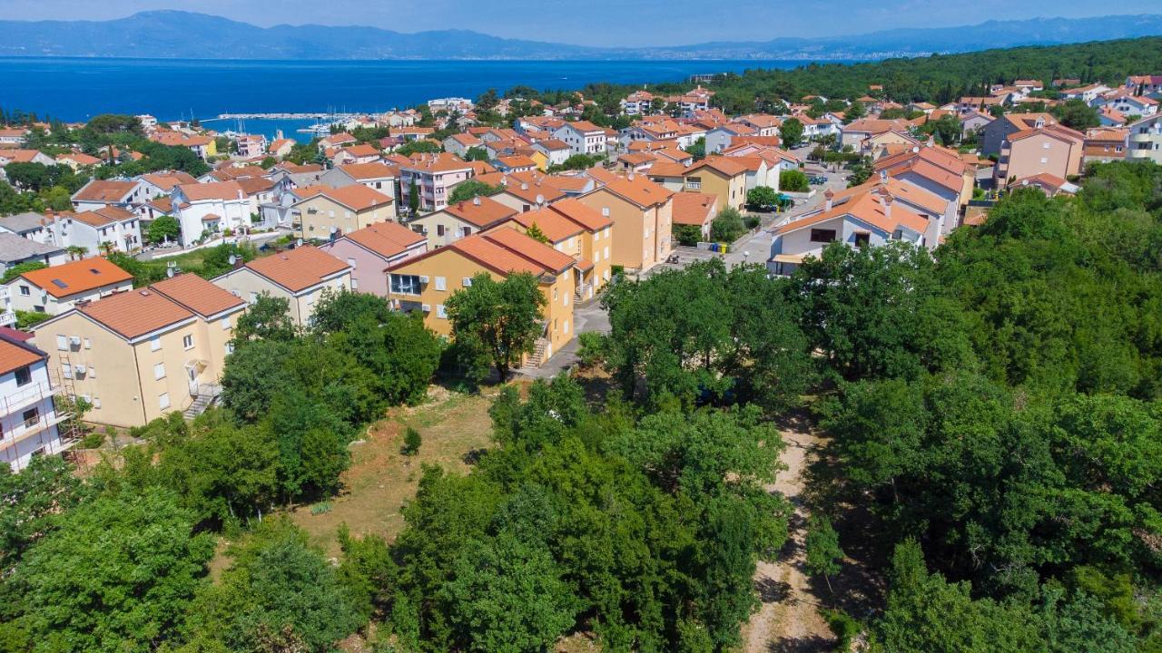 Apartman Mihael Malinska Bagian luar foto