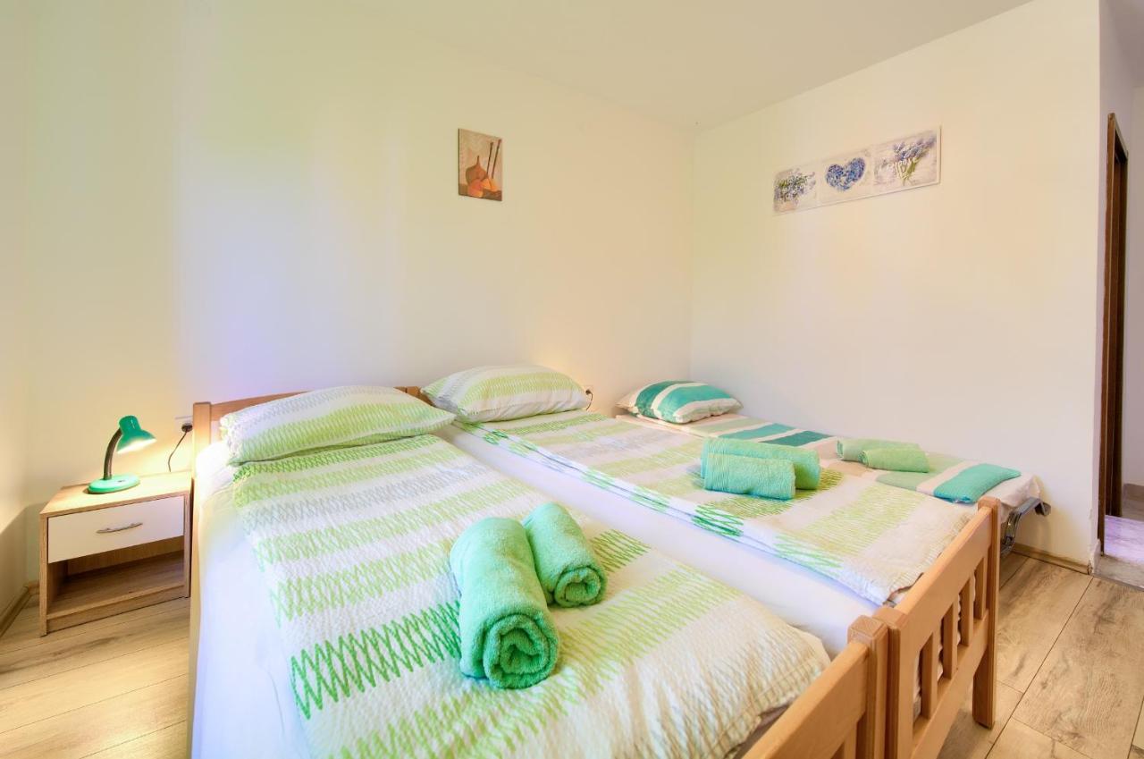 Apartman Mihael Malinska Bagian luar foto