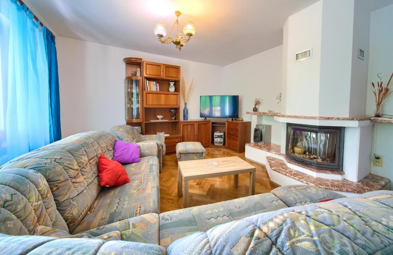 Apartman Mihael Malinska Bagian luar foto
