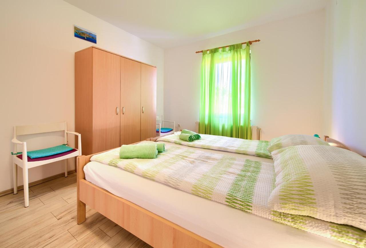 Apartman Mihael Malinska Bagian luar foto