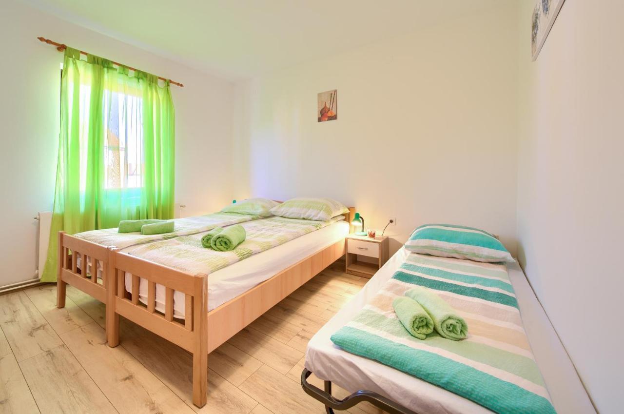 Apartman Mihael Malinska Bagian luar foto